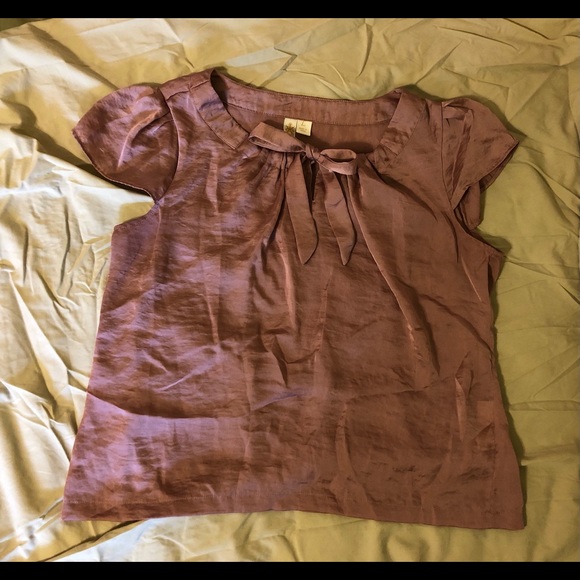 Deep rose pink, cap sleeved blouse. - Picture 2 of 4